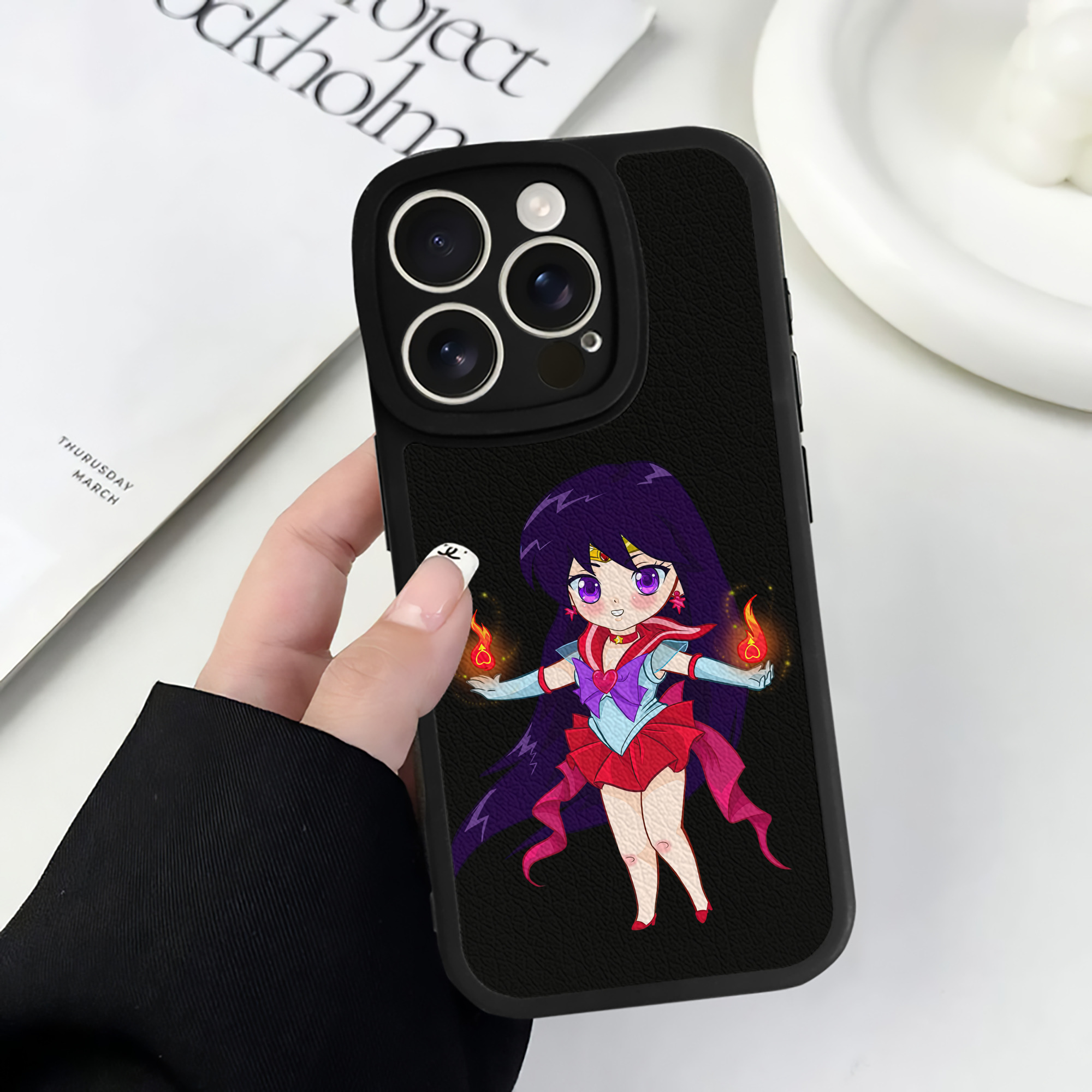 （画像用） 美少女戦士セーラームーン 火野レイ ひの レイ Sailor Moon Hino Rei （セーラーマーズ,Sailor Mars） 【iPhone 16シリーズ対応】シリコンスマホケース（レザー調） 材質：シリコン
